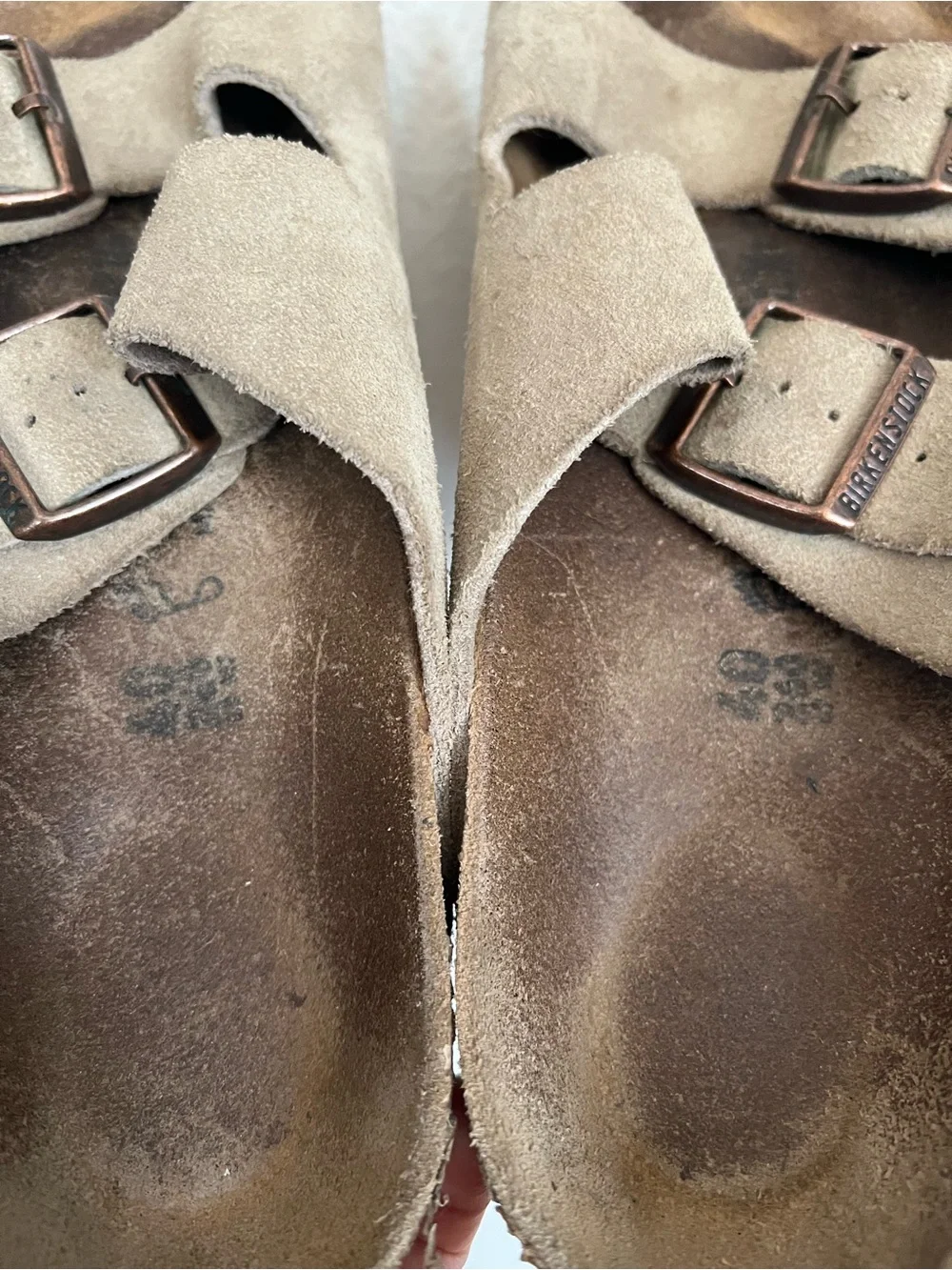 Birkenstock Arizona Tan Suede Sandals Size 40 M US 7-7.5 WUS 9 to 9.5